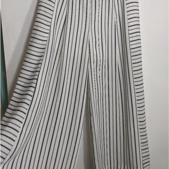 Doe & Rae Pants - Doe and Rae Striped Palazzo pants